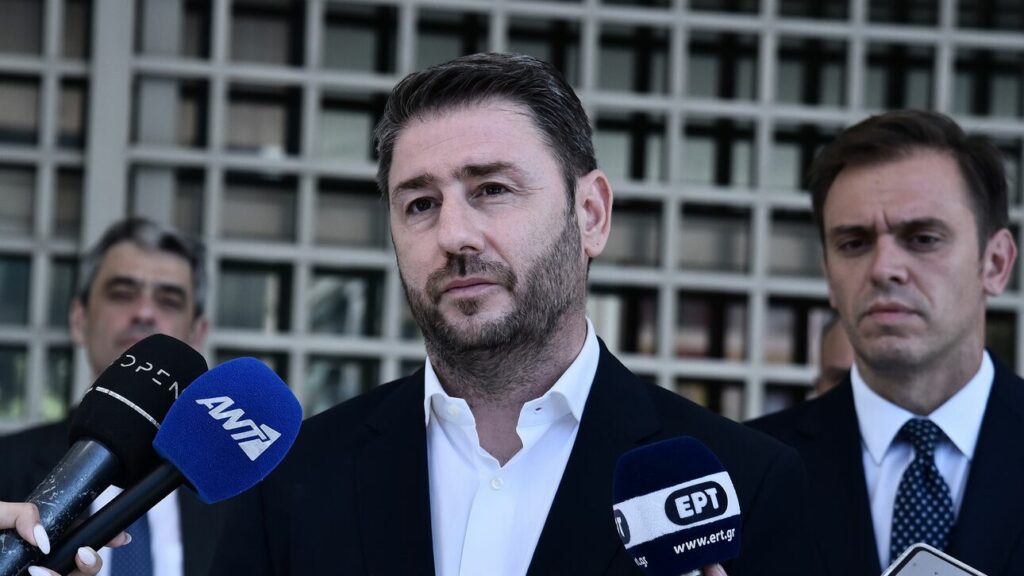 Ανδρουλάκης: Θέλει θράσος να χαρακτηρίζεται νόμιμη η παρακολούθησή μου