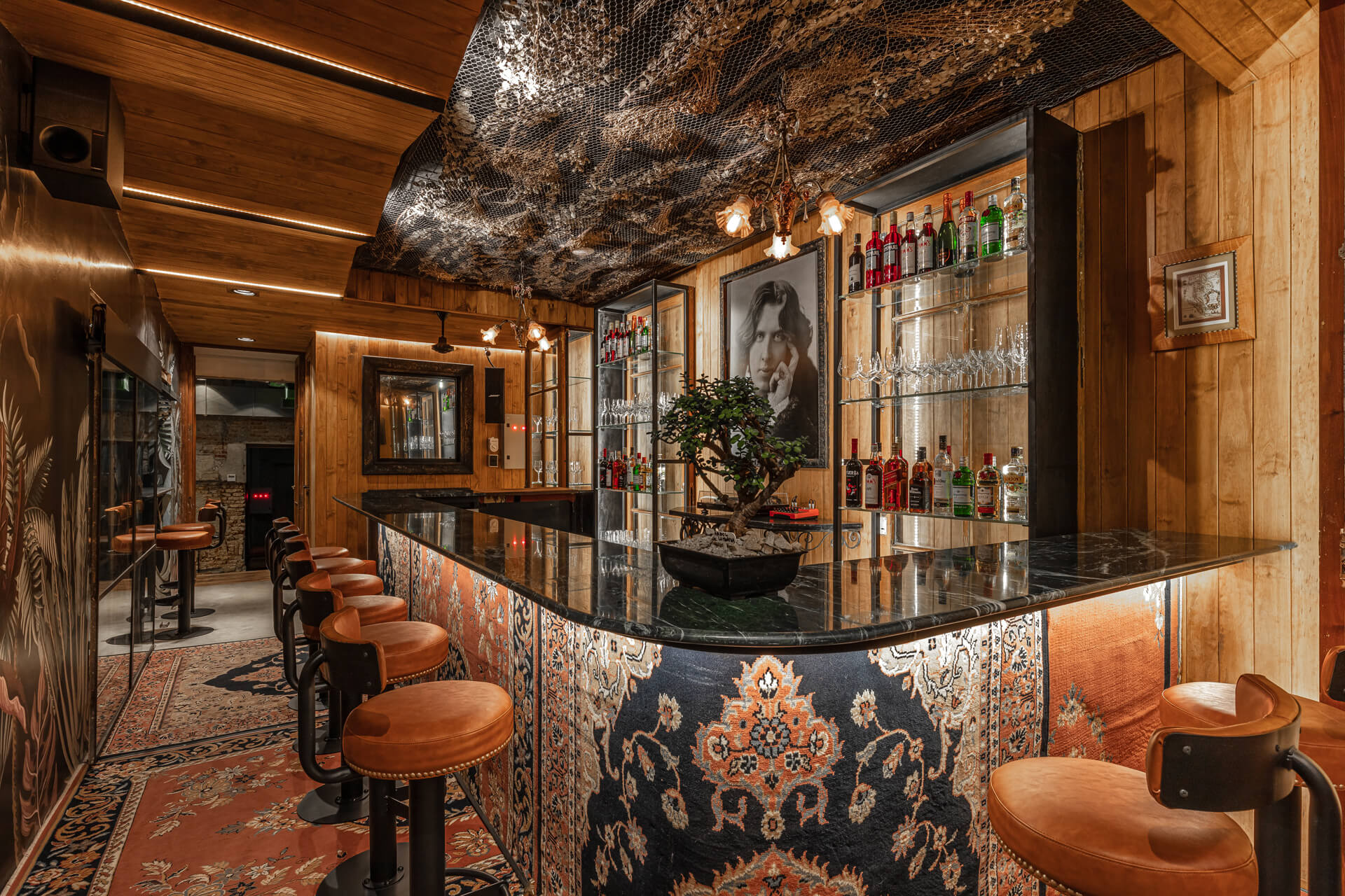Μέσα σε ιστορική οικία του Μπουένος Άιρες το εστιατόριο και μπαρ Moshu Treehouse