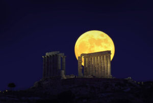 Αθήνα: Όμορφα σημεία για να απολαύσετε την Πανσέληνο