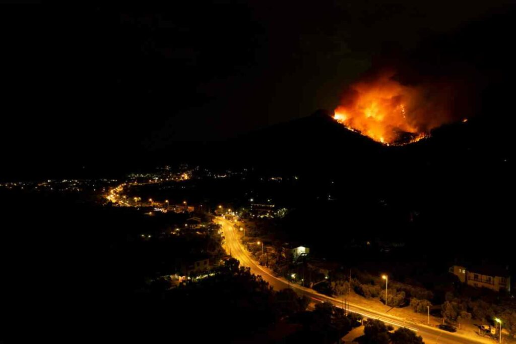 Ποινική δίωξη σε βαθμό κακουργήματος ασκήθηκε στον 65χρονο για τη μεγάλη φωτιά στη Θάσο