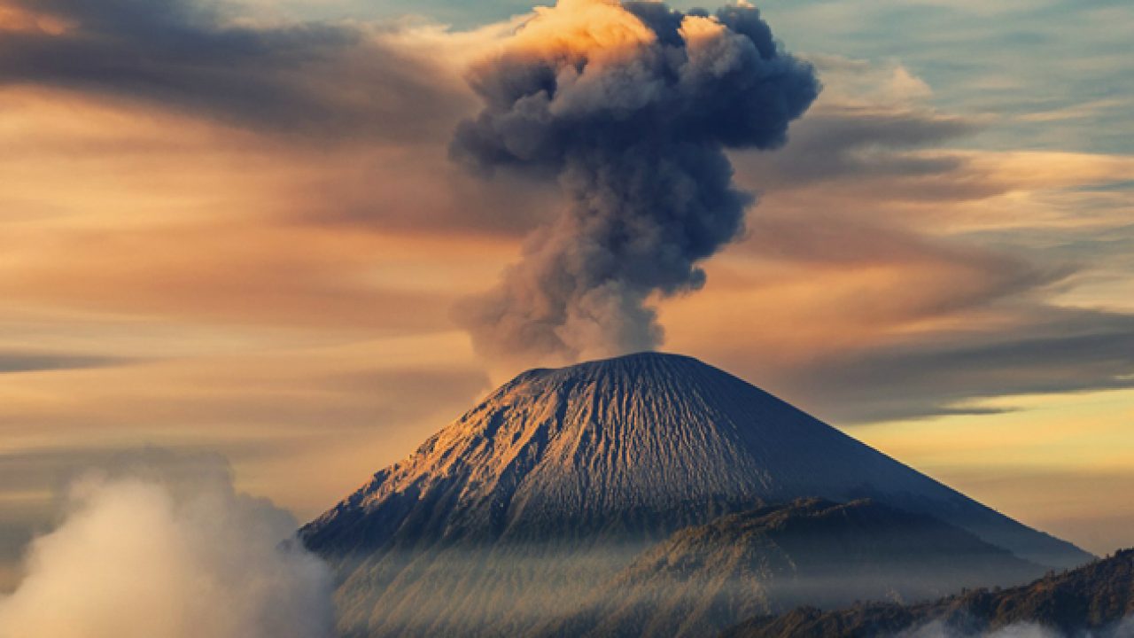 Βρετανοί επιστήμονες: Προετοιμαστείτε για γιγάντιες εκρήξεις ηφαιστείων μέσα στα επόμενα 100 χρόνια