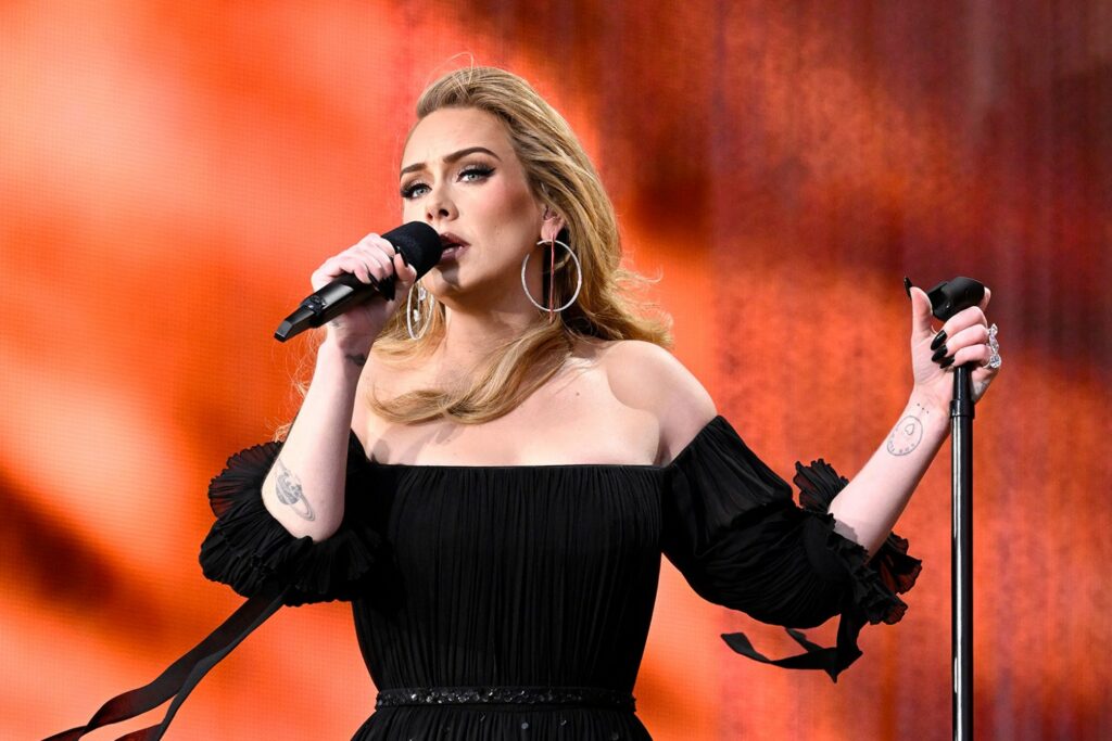 adelevegas