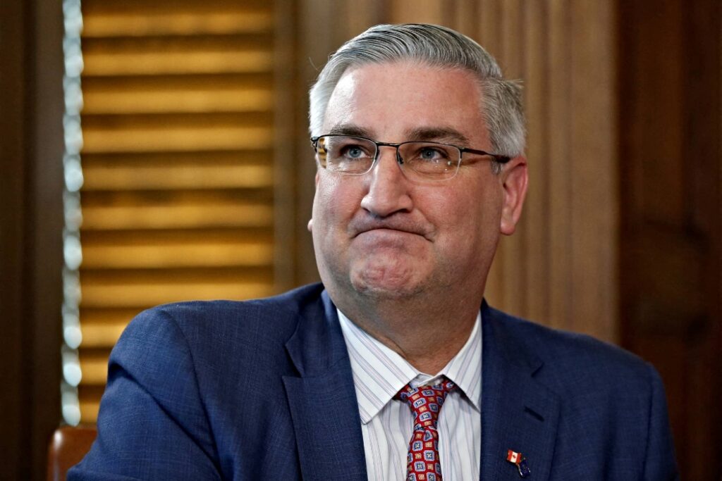 Κυβερνήτης της Ιντιάνα, Έρικ Χόλκομπ.