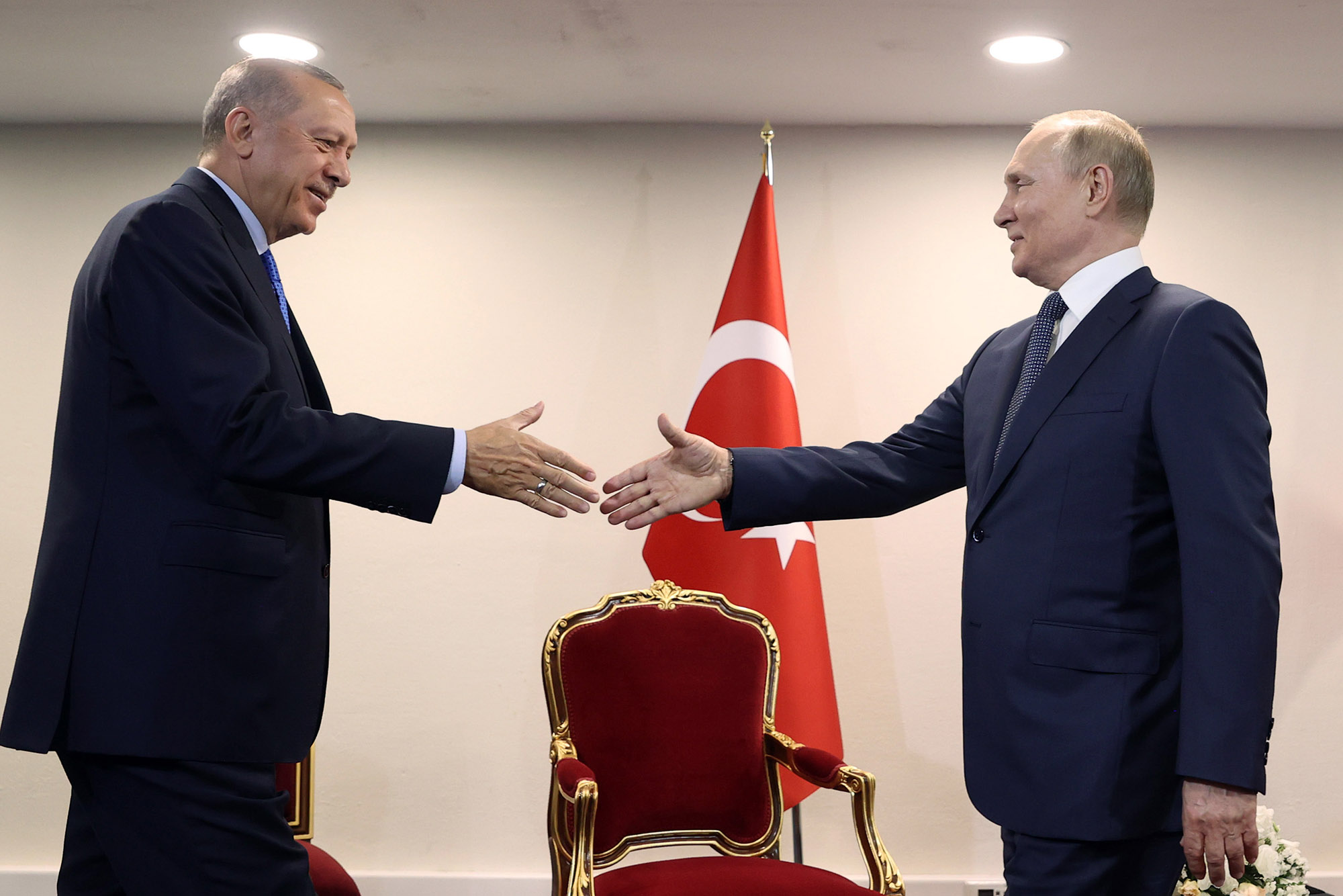 Wall Street Journal: Οι ΗΠΑ προειδοποιούν την Τουρκία για παραβίαση των κυρώσεων κατά της Ρωσίας