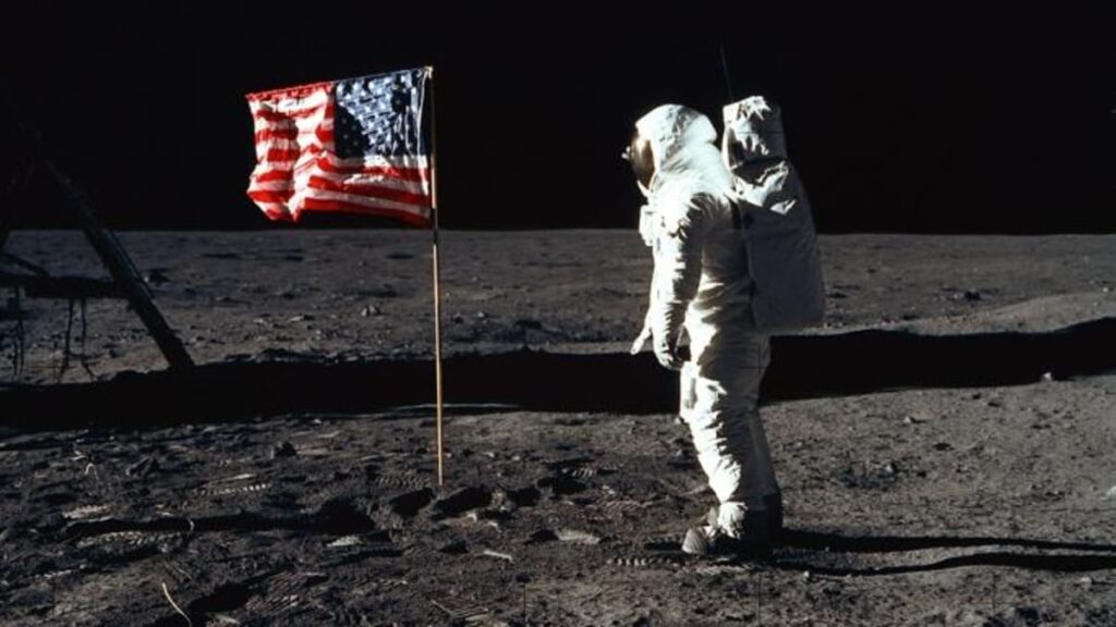Neil Armstrong: Πόσα πήρε για να περπατήσει στο φεγγάρι