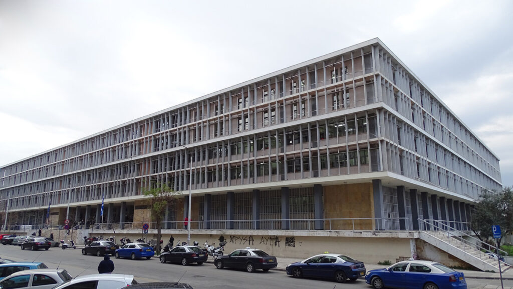 Ποιοι πέρασαν στη Β’ φάση του διαγωνισμού για 4 Δικαστικά Μέγαρα