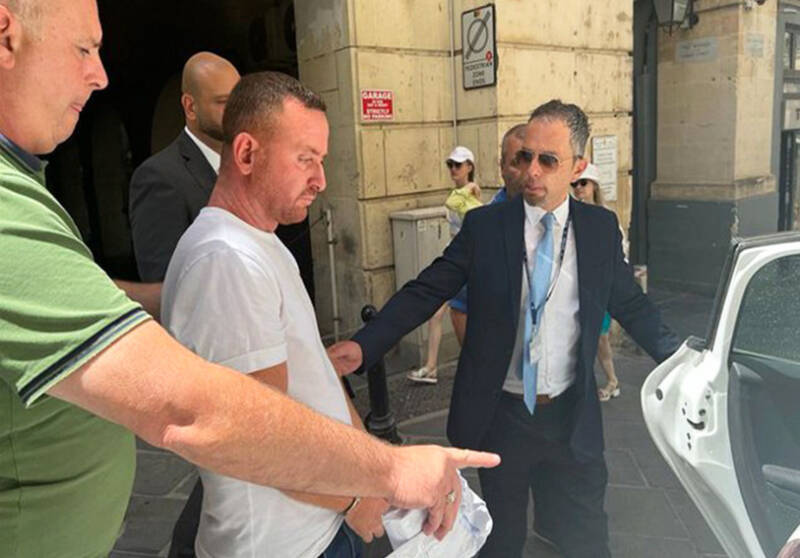 Αίγινα: Το DNA που βρέθηκε σε σκούφο οδήγησε στη σύλληψη του δράστη του διπλού φονικού