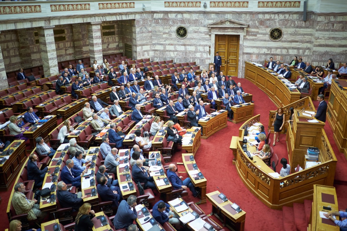 Βουλή: Ο Χάρης Καστανίδης προανήγγειλε την διεύρυνση της πρότασης του ΠΑΣΟΚ για Εξεταστική επιτροπή από το 2016
