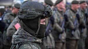 Οι ρωσικές αρχές ερευνούν πρώην βουλευτή για διάδοση «ψευδών ειδήσεων» σχετικά με τον ρωσικό στρατό