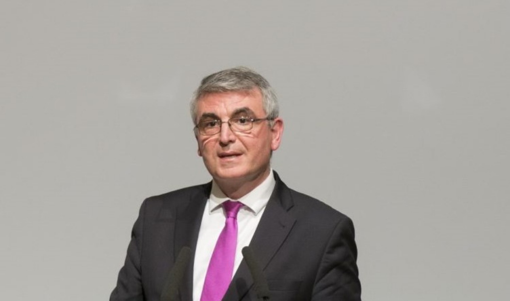 Τσακλόγλου: Μειώνεται στα δέκα χρόνια η παραγραφή οφειλών στα ταμεία
