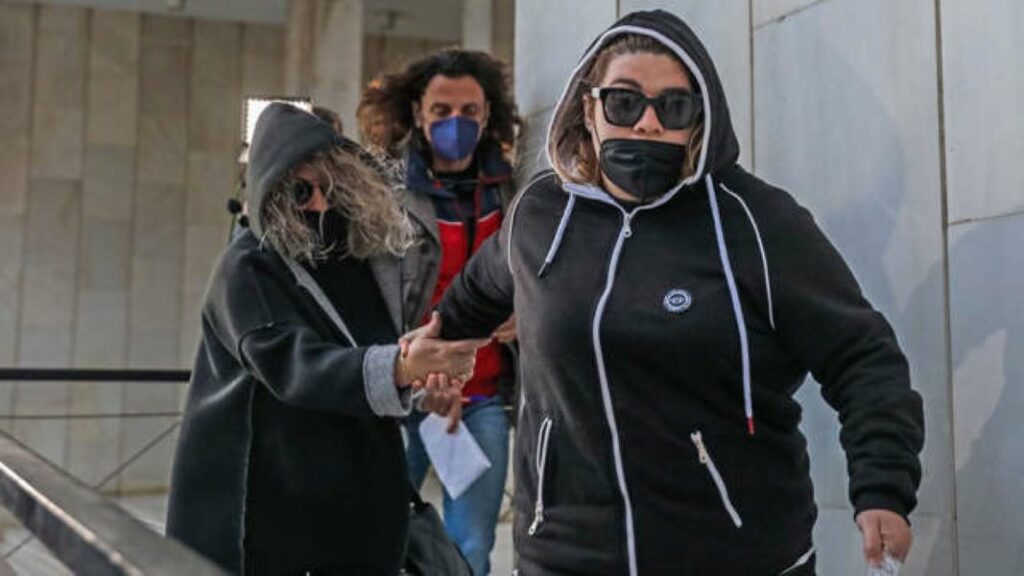 Ρούλα Πισπιρίγκου: Η μητέρα και η αδερφή της καταθέτουν μήνυση τον γιατρό που είχε σώσει την Τζωρτζίνα την πρώτη φορά