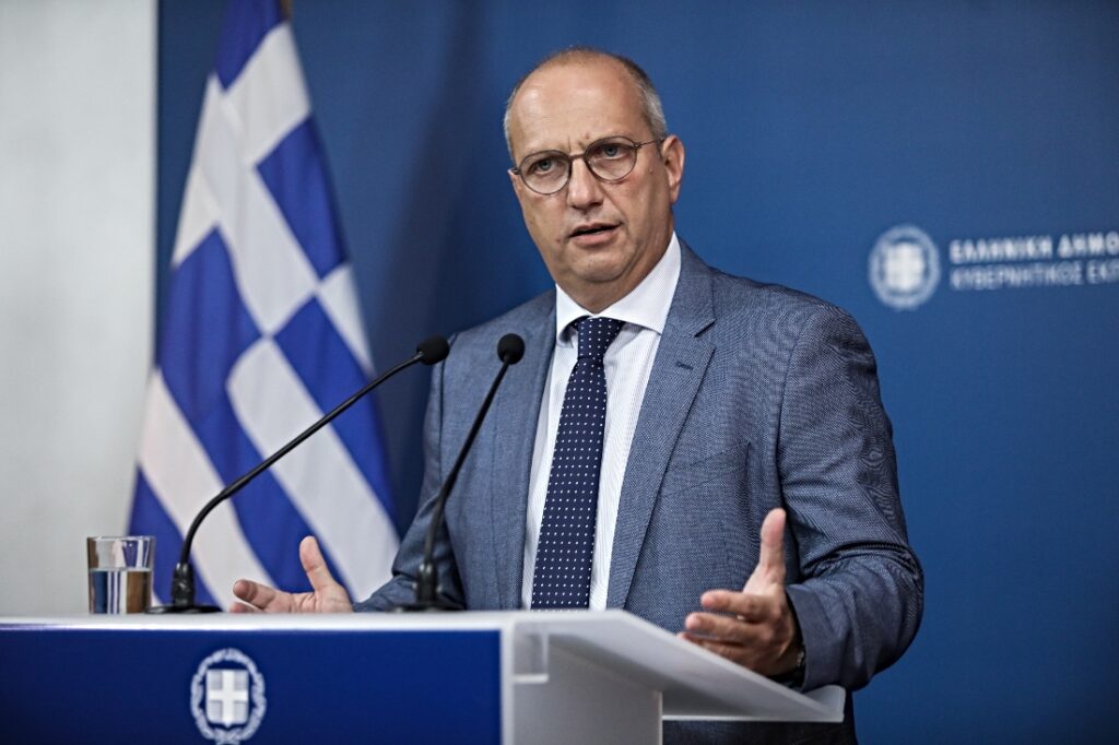 Γιάννης Οικονόμου, κυβερνητικός εκπρόσωπος.