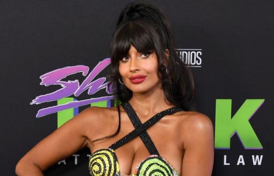Jameela Jamil: Τραυμάτισε τον πρωκτικό σφιγκτήρα της στα γυρίσματα του She-Hulk