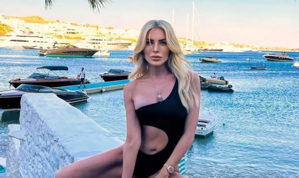 Η Κατερίνα Καινούργιου «τα βάζει» με χρήστη του Instagram - «Εσύ πλήρωσες το στήθος μου;»