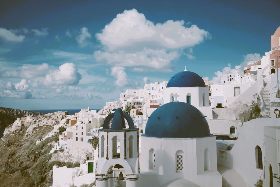 Κακοκαιρία: Κατολισθήσεις στο λιμάνι της Σαντορίνης και διακοπές ρεύματος - Άμεση κινητοποίηση της Πυροσβεστικής