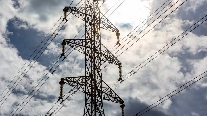 Αύριο Τετάρτη 7/9 ανακοινώνονται τα μέτρα για την εξοικονόμηση ενέργειας στο Δημόσιο -Τι περιλαμβάνουν
