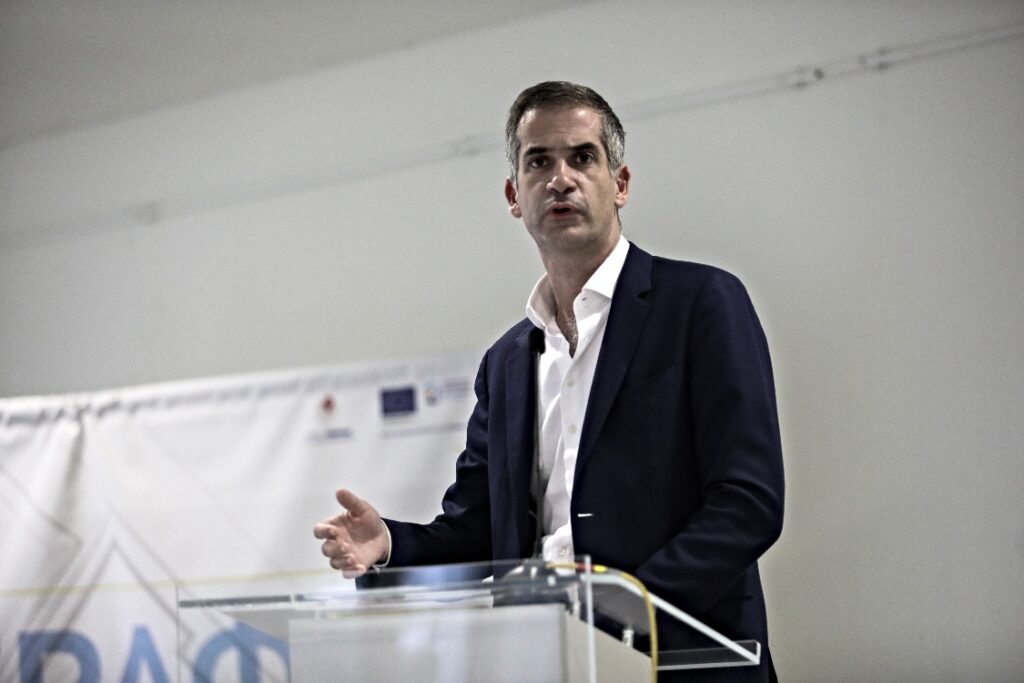 Κώστας Μπακογιάννης: «Δε θα κλείσουμε τα φώτα στις γειτονιές της Αθήνας»