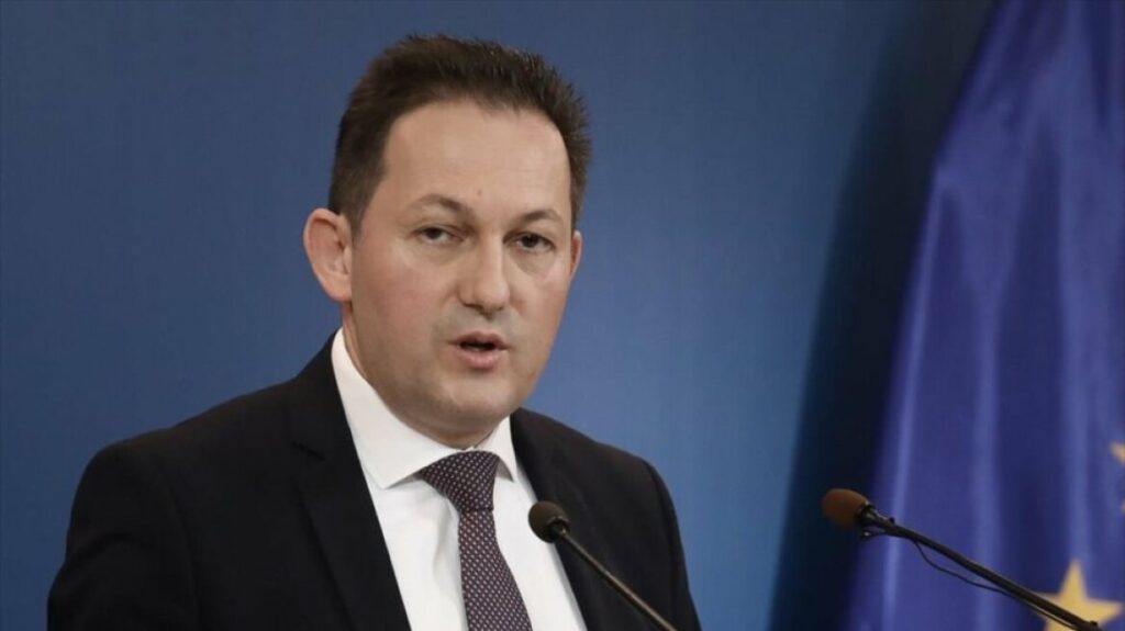 Επίθεση Ρουβίκωνα στο σπίτι του Στέλιου Πέτσα - Η αντίδραση του υπουργού