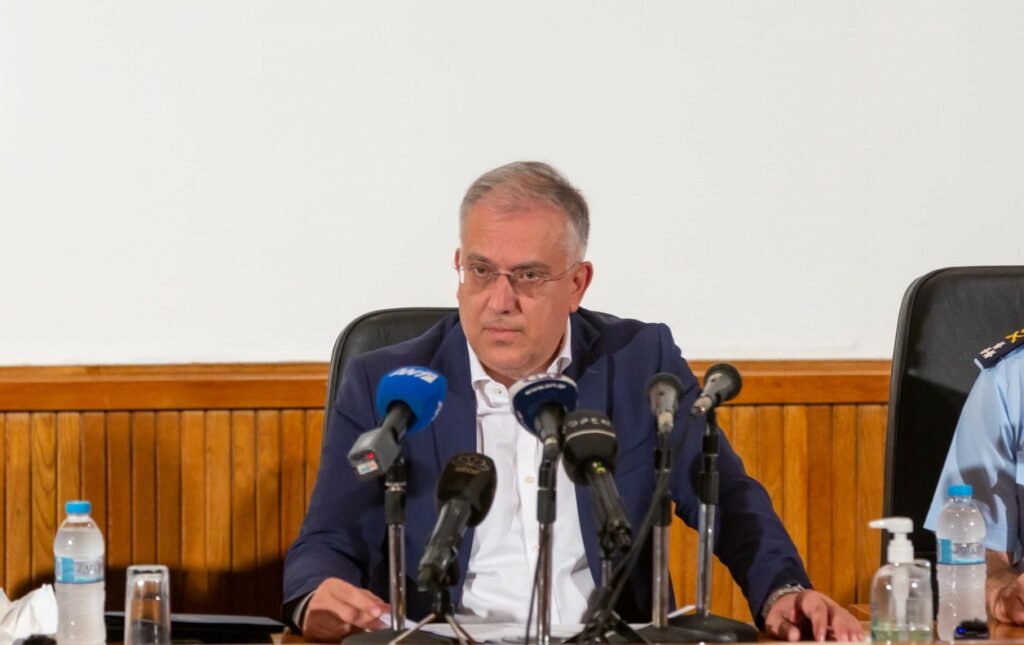 Θεοδωρικάκος: Η ακτινοβολία της γνώσης δεν μπορεί να επισκιαστεί ξανά από κουκούλες