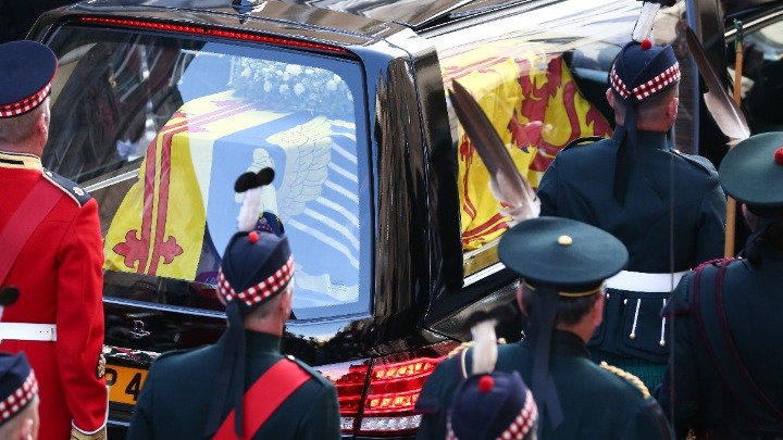 Βασίλισσα Ελισάβετ: Στις 13:00 το μεσημέρι της Δευτέρας η κηδεία της