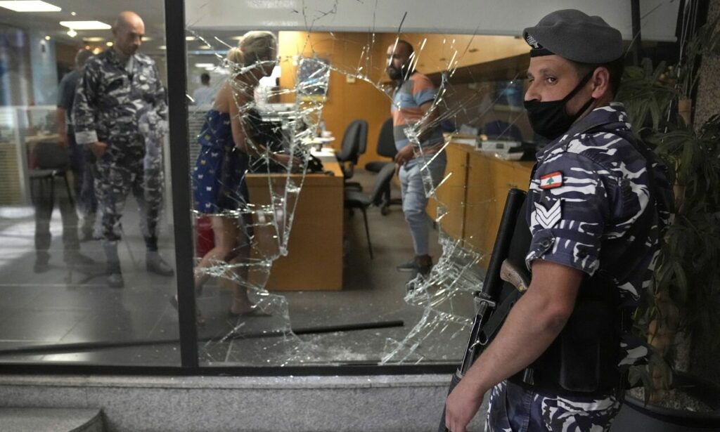 Λίβανος: Επτά "ληστείες" τραπεζών μέσα σε 48 ώρες