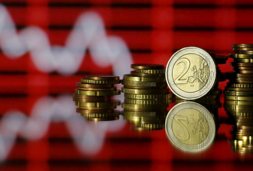 Bloomberg: Στο 80% οι πιθανότητες ύφεσης στην Ευρωζώνη