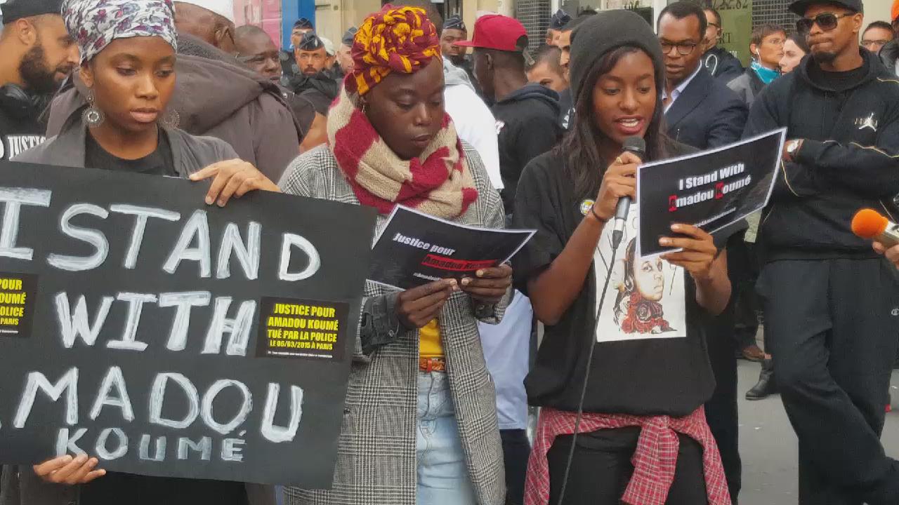 Γαλλία: Δικαστήριο καταδίκασε τρεις αστυνομικούς για τον θάνατο το 2015 ενός μαύρου