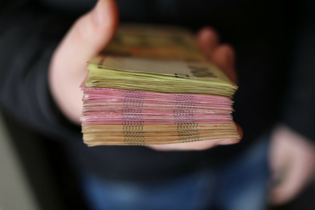 Εκτεθειμένη η Ελλάδα σε μια εποχή αυστηρότερων επιτοκίων