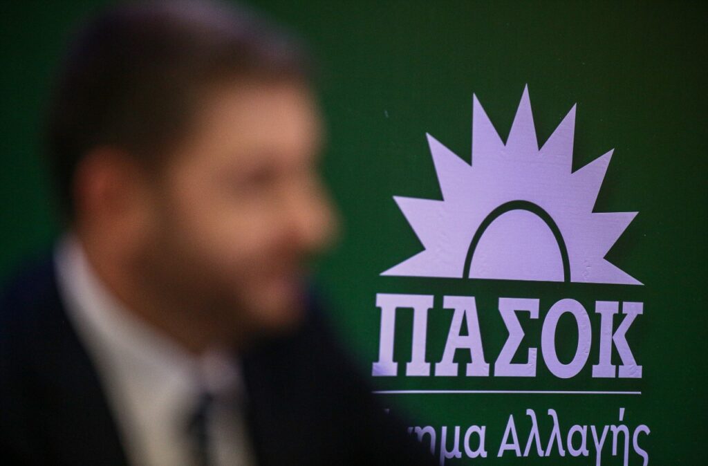 Αγεφύρωτες μοιάζουν οι σχέσεις Ανδρουλάκη-Λοβέρδου
