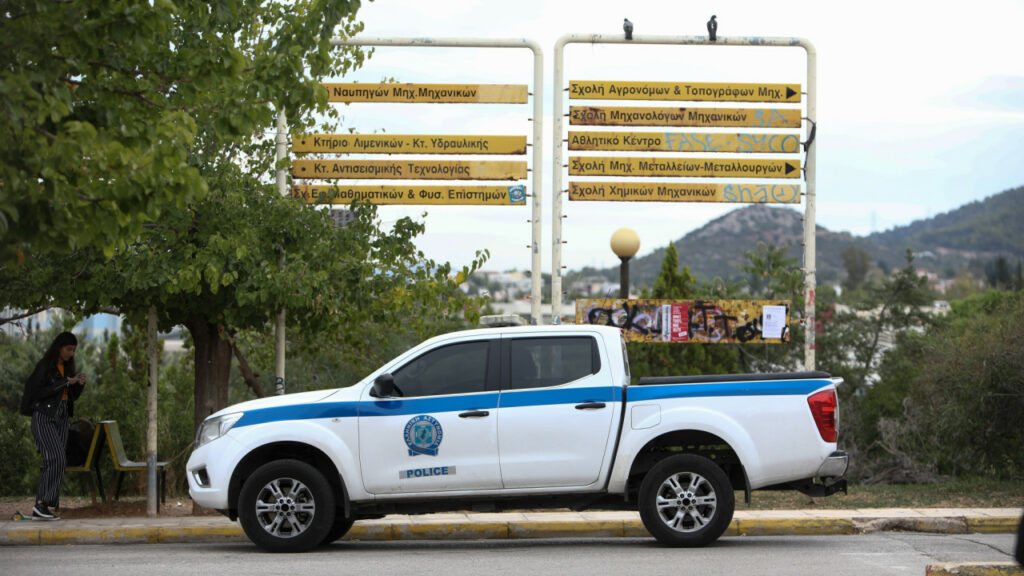 Μία δόκιμη αστυνομικός μεταξύ των 22 συλληφθέντων στην επιχείρηση της ΕΛΑΣ στην Πολυτεχνειούπολη