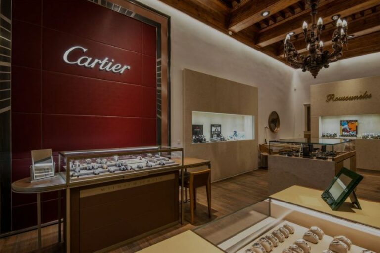 Μύκονος: Αμερικανίδα έκλεψε ολόχρυσο βραχιόλι με διαμάντια από την Cartier
