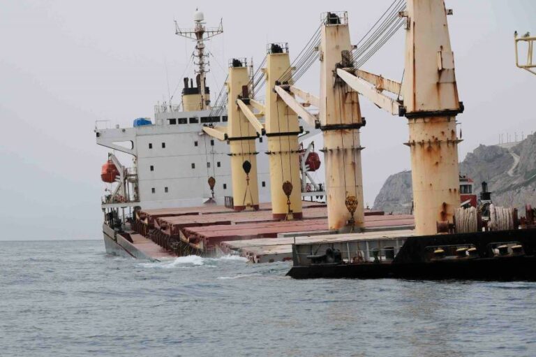 Γιβραλτάρ: Φόβοι για περιβαλλοντική καταστροφή από τη βύθιση πλοίου που μετέφερε πετρέλαιο