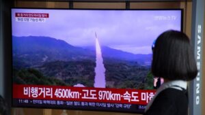 Η Βόρεια Κορέα εκτόξευσε βαλλιστικό πύραυλο - Τρόμος στην Ιαπωνία