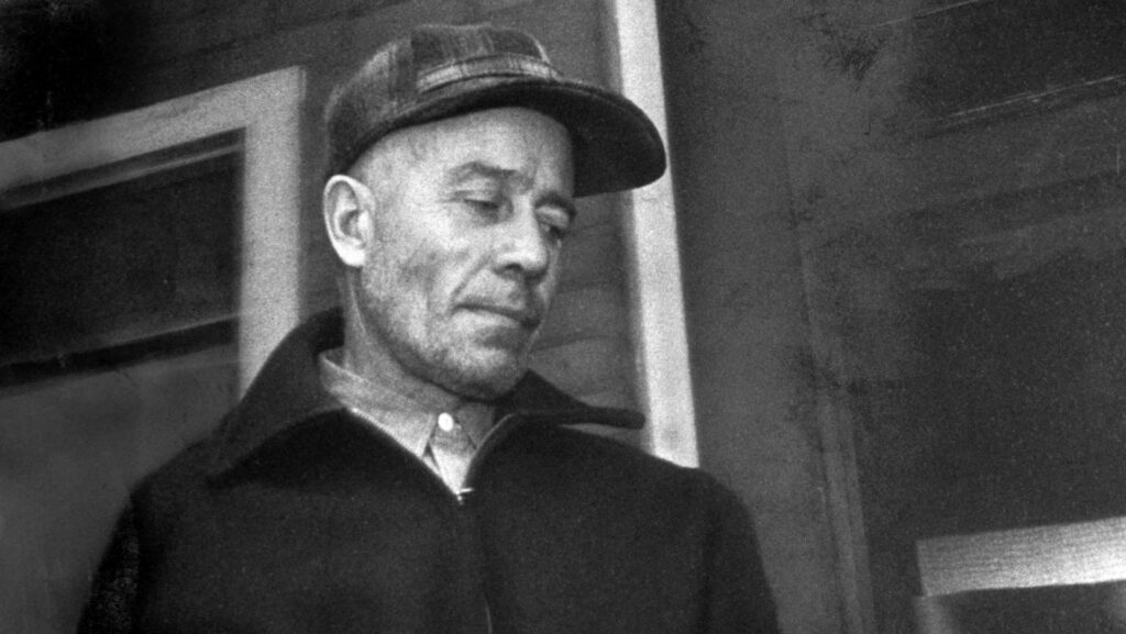 Ο serial killer που ξέθαβε πτώματα από τα νεκροταφεία και τα έπαιρνε σπίτι του