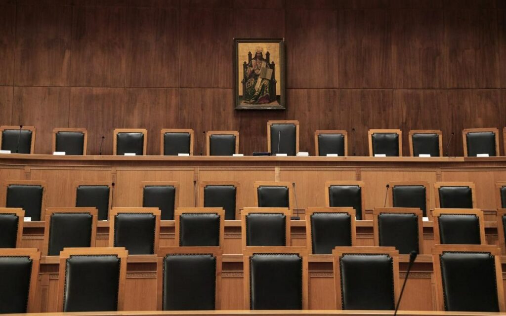 Ολοκλήρωσε την κατάθεση του ο Α. Λοβέρδος στο Ειδικό Δικαστήριο - Ξεκίνησε η Εύη Χριστοφιλοπούλου