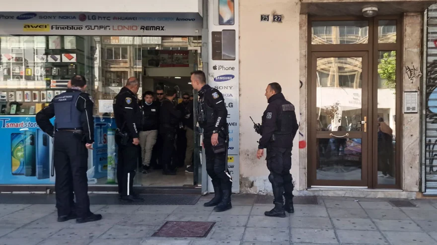Θεσσαλονίκη: Απόπειρα ληστείας με ομήρους σε κατάστημα - Έγκαιρη η επέμβαση της ΕΛ.ΑΣ. (ΦΩΤΟ+ΒΙΝΤΕΟ)