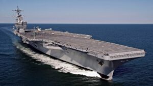 Χανιά: Tο αεροπλανοφόρο «USS George H.W. Bush» κατέπλευσε στη Σούδα