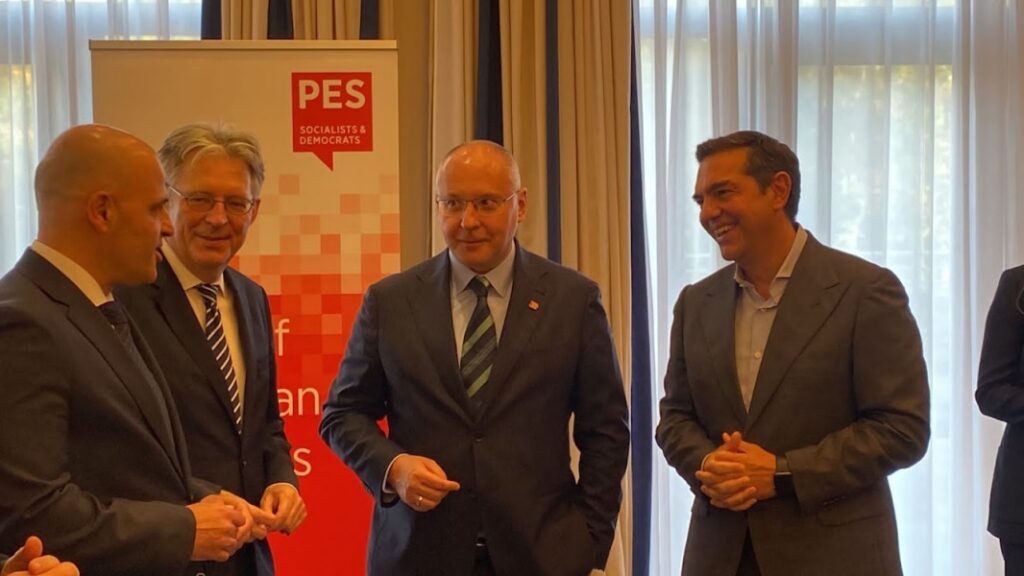 Τσίπρας στο PES: Ευρωομόλογο για αντιμετώπιση της ενεργειακής κρίσης