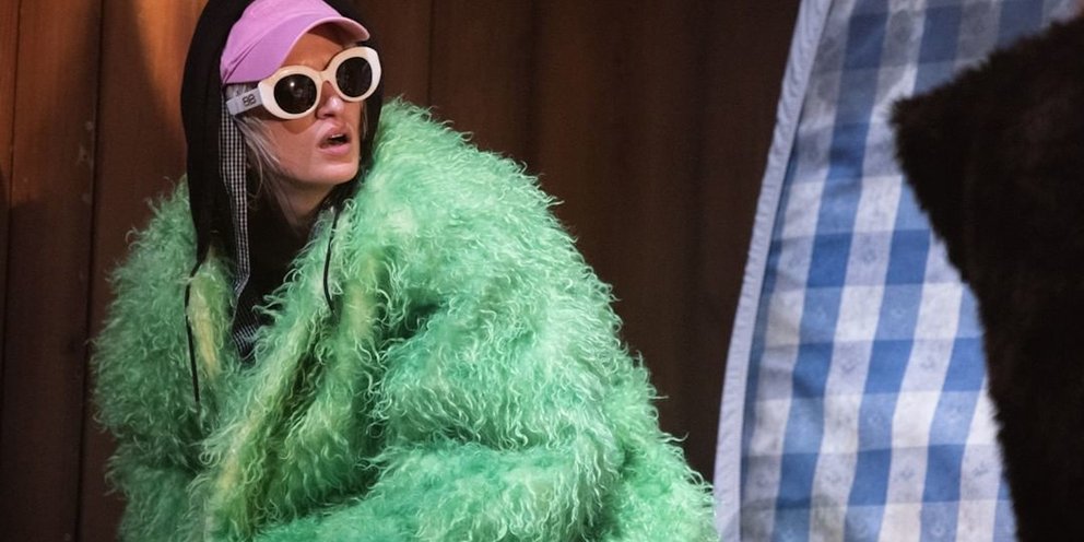 Balenciaga έντυσε τη Βασιλική Όπερα