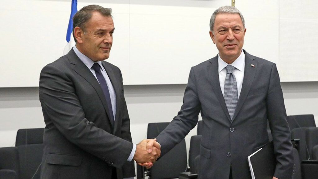 Συνάντηση Ν. Παναγιωτόπουλου – Χ. Ακάρ στις Βρυξέλλες στη Σύνοδο του ΝΑΤΟ