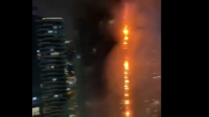 Κωνσταντινούπολη: Τεράστια φωτιά σε ουρανοξύστη
