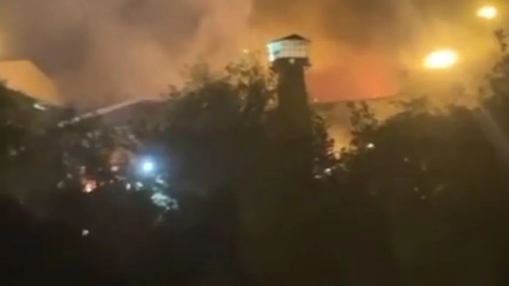Ιράν: Τέσσερις νεκροί και 61 τραυματίες από τη φωτιά στη διαβόητη φυλακή Εβίν