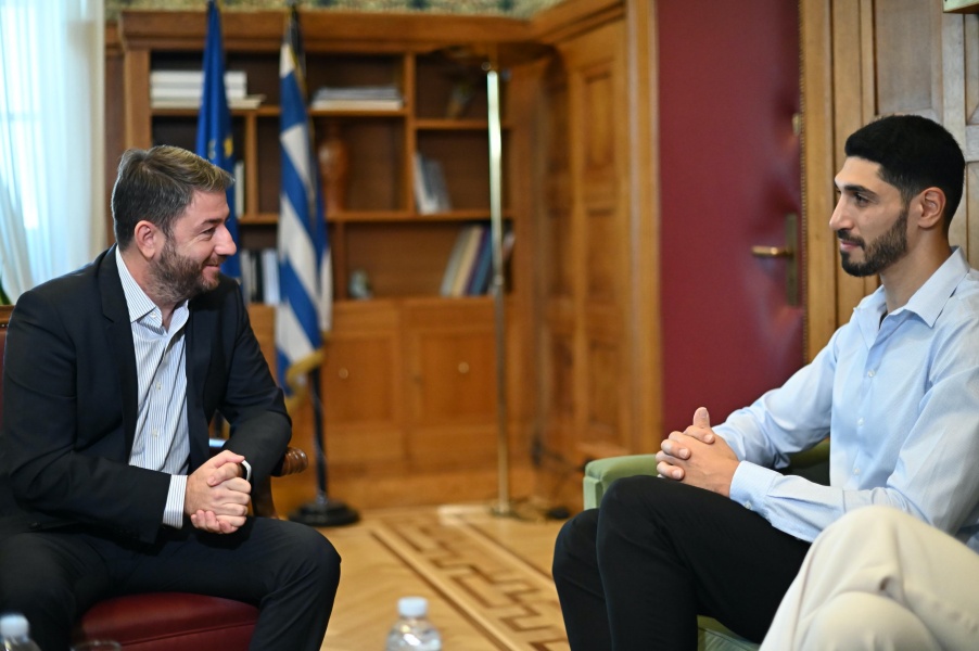 Ανδρουλάκης σε Καντέρ: Ο σεβασμός του διεθνούς δικαίου είναι το μοναδικό μονοπάτι για το ειρηνικό μέλλον των δυο λαών