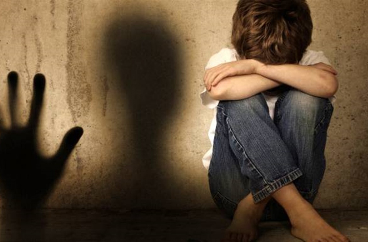 Βρετανία: Η σεξουαλική κακοποίηση των παιδιών έχει επιδημικές διαστάσεις σύμφωνα με έκθεση