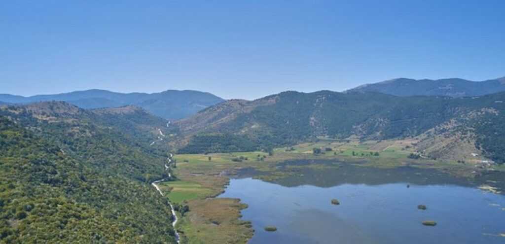 Φλώρινα: Συναγερμός στη λίμνη Χειμαδίτιδα - Αγνοείται ερασιτέχνης ψαράς