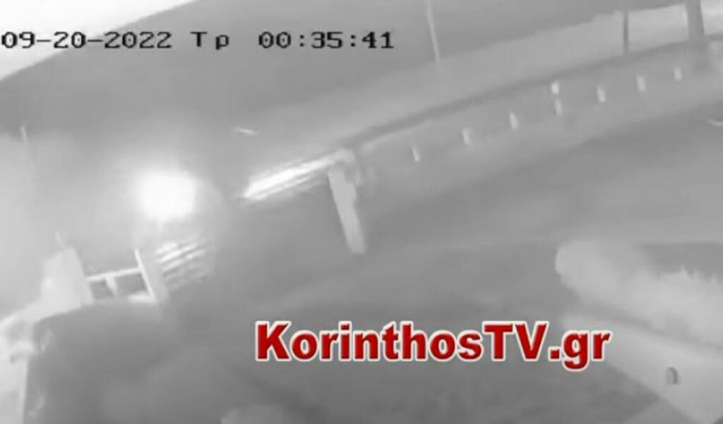 Κόρινθος: Το αυτοκίνητο έκανε πέντε τούμπες και o οδηγός βγήκε αλώβητος