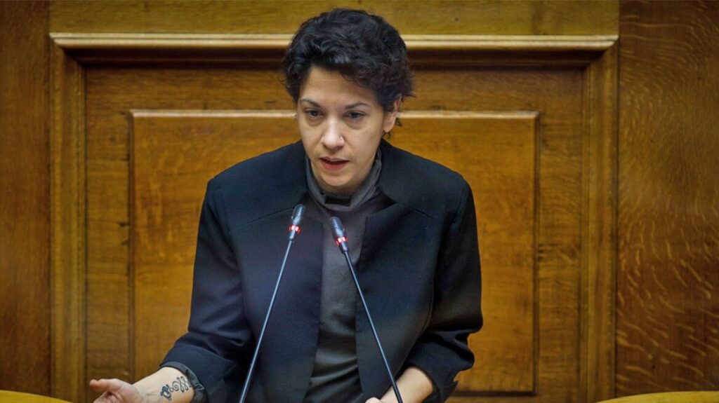 Ανεξαρτητοποιείται από το ΜέΡΑ25 η βουλευτής Φωτεινή Μπακαδήμα