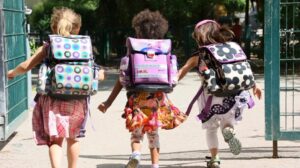 Αδειάζουν κάθε χρόνο τα θρανία - Μαθητές μαθητών