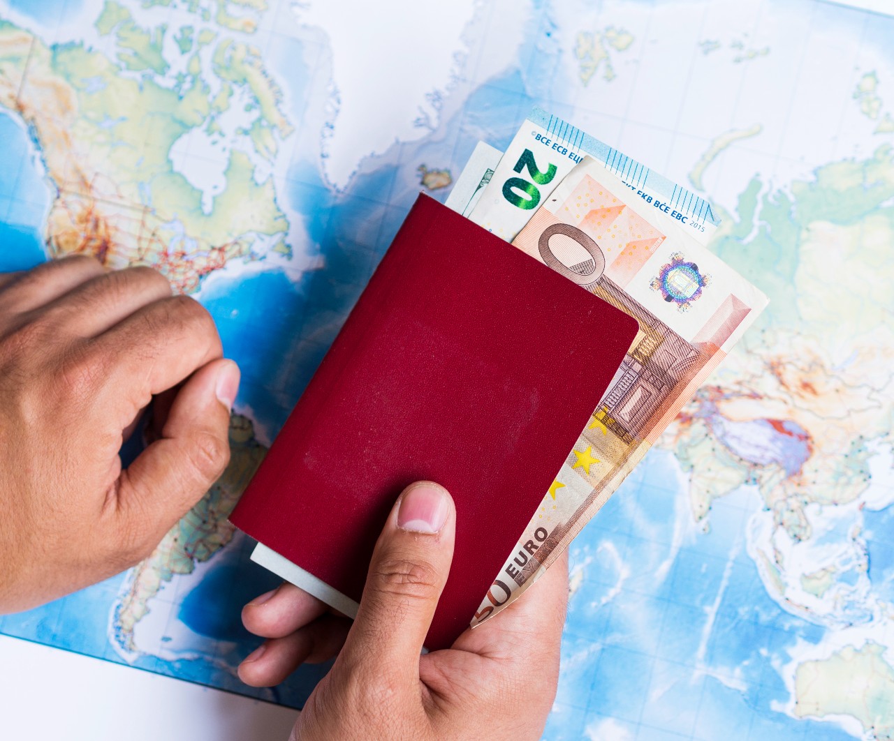 Στα 17,4 δισ. ευρώ τα έσοδα από τον τουρισμό στο ενδεκάμηνο του 2022