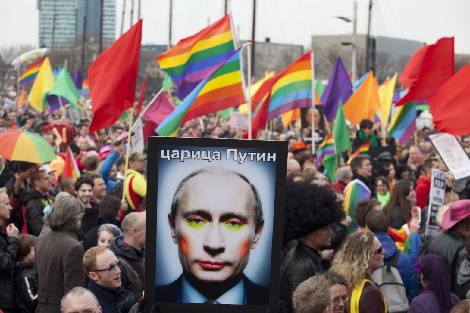 Ρωσία: Λογοκρίνει τους ΛΟΑΤΚΙ - Απαγορεύει την «προπαγάνδα» και μεταξύ ενηλίκων